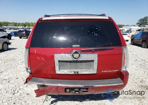 2013 Cadillac Escalade Luxury z USA, uszkodzony, nr VIN 1GYS3BEF2DR347320